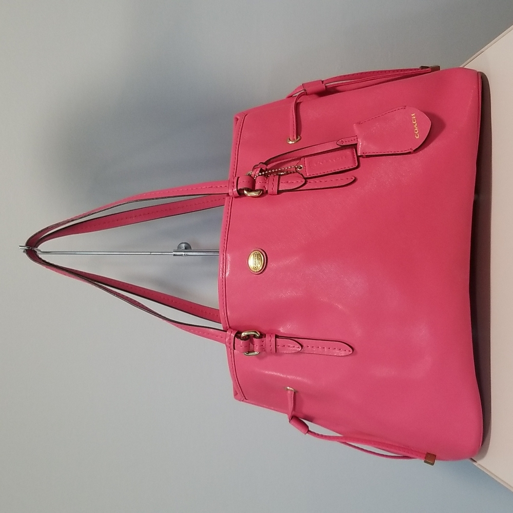 Coach Peyton leather Saffiano Handbag Tote F29362